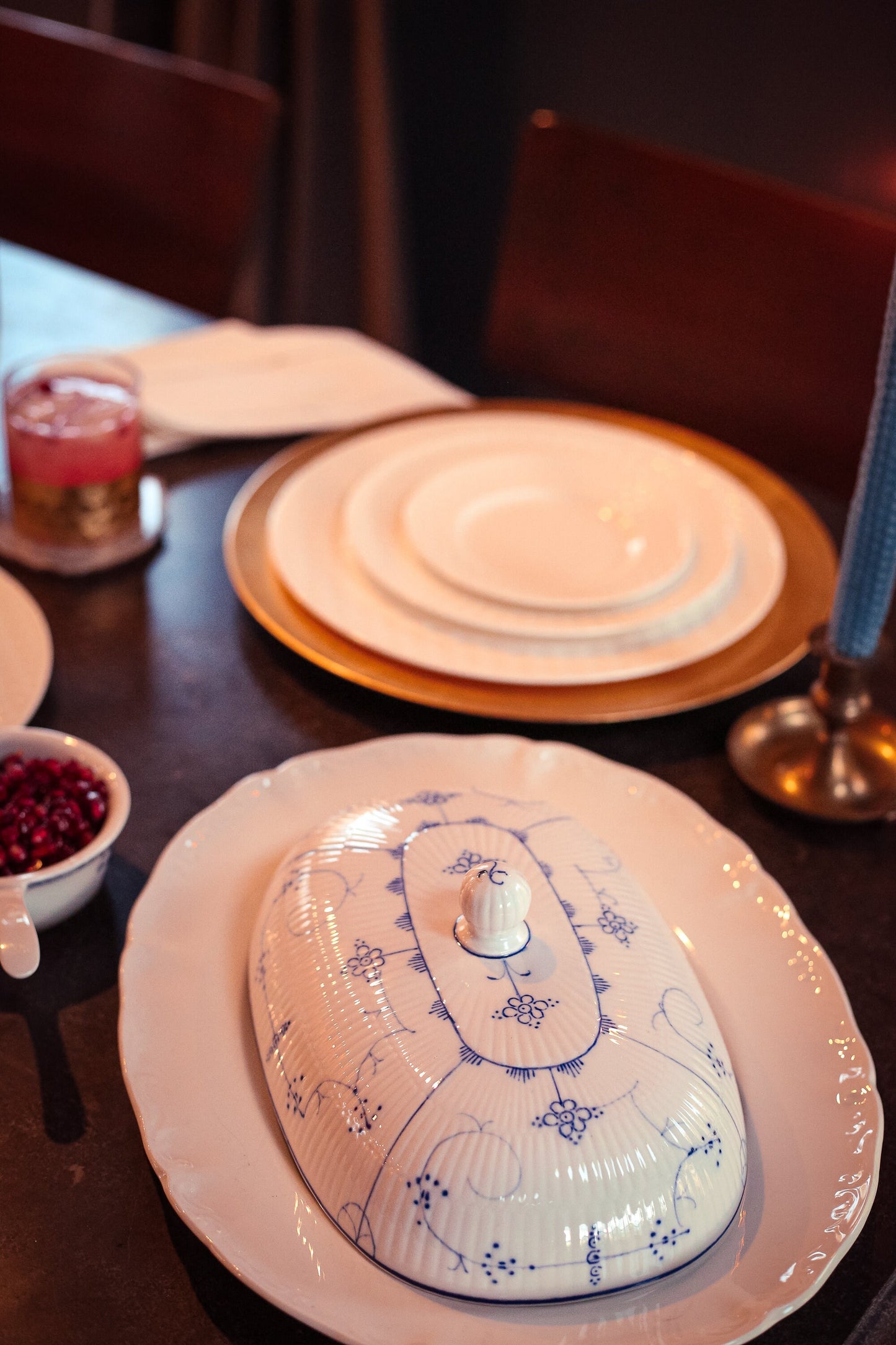 Antique Cover Villeroy & Boch Dresden Blue Fluted - Hand Painted Blue White China Rounded Rectangle Warming Cover Lid