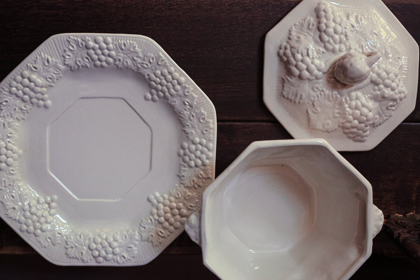 Soup Toureen with Lid Grape Clusters Made in USA Calif