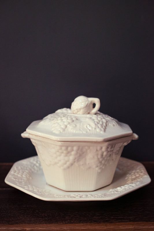 Soup Toureen with Lid Grape Clusters Made in USA Calif