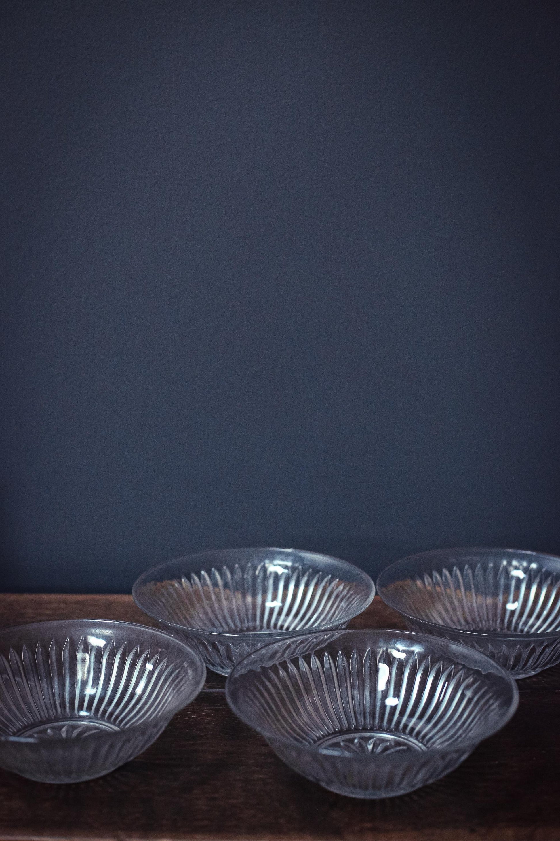 Set of 4 Clear Glass Bowls with Pressed Sunburst Design - Vintage Glass Bowls 7 inches wide KIG Indonesia
