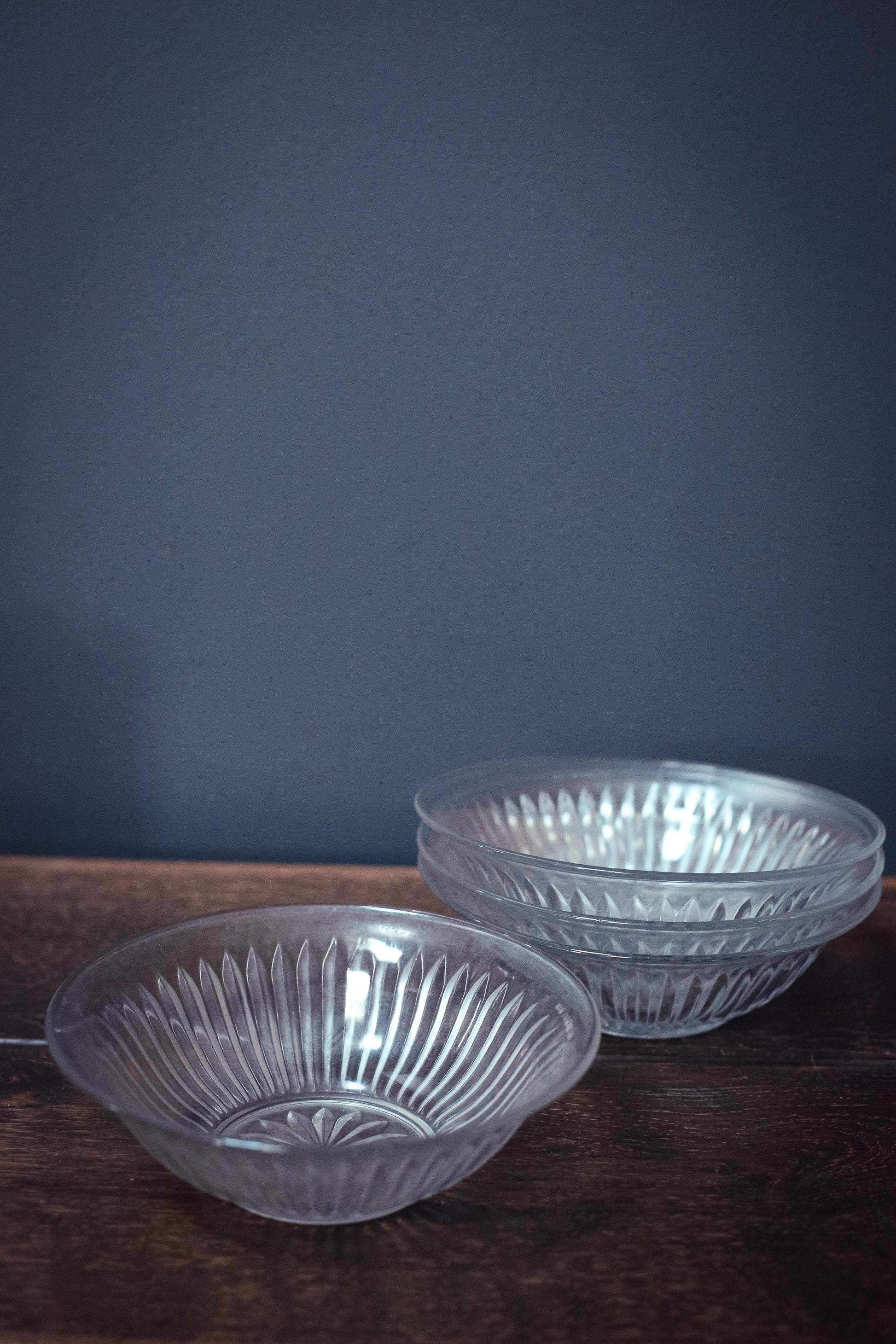 Set of 4 Clear Glass Bowls with Pressed Sunburst Design - Vintage Glass Bowls 7 inches wide KIG Indonesia