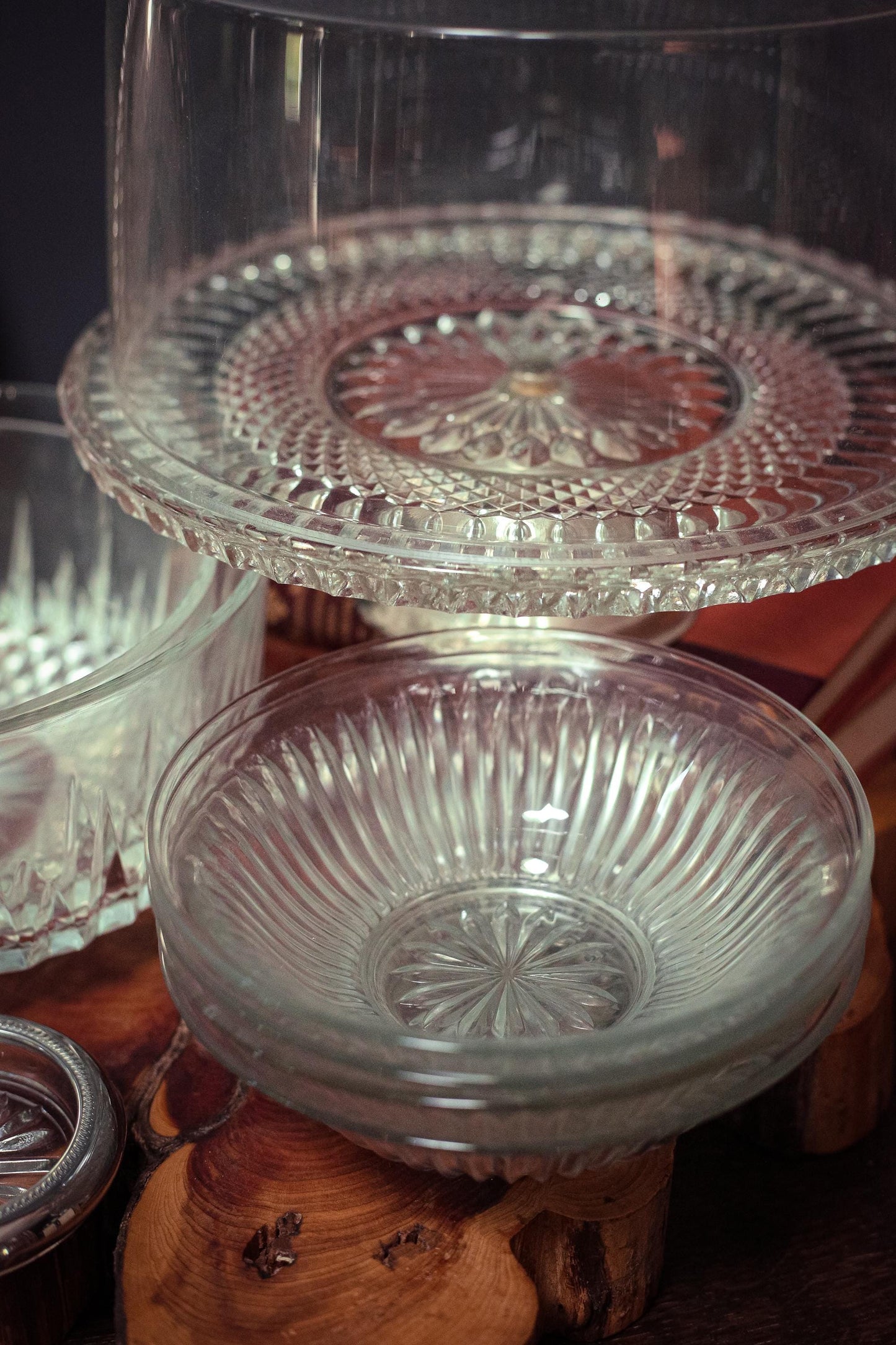 Set of 4 Clear Glass Bowls with Pressed Sunburst Design - Vintage Glass Bowls 7 inches wide KIG Indonesia