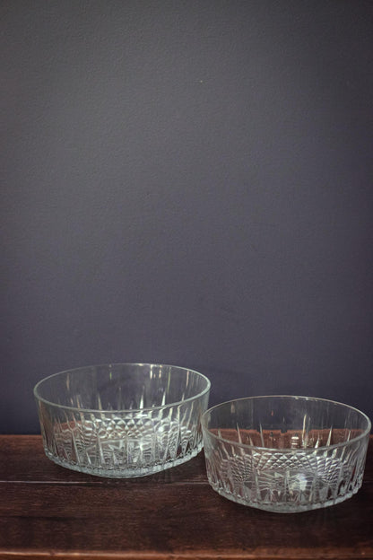 Pair of Arcoroc Diamant Serving Bowls - Vintage Arcoroc France Tempered Glass Nesting Bowls