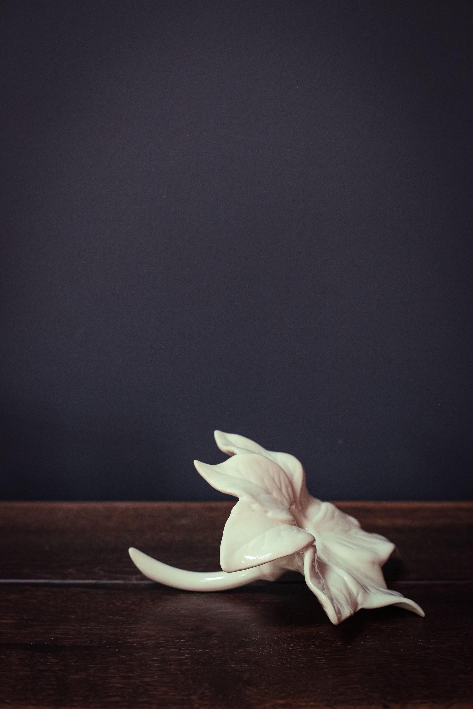 Poinsettia Shaped Bud Vase - Vintage Ceramic Floral Vase