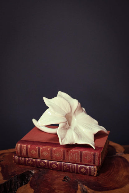 Poinsettia Shaped Bud Vase - Vintage Ceramic Floral Vase