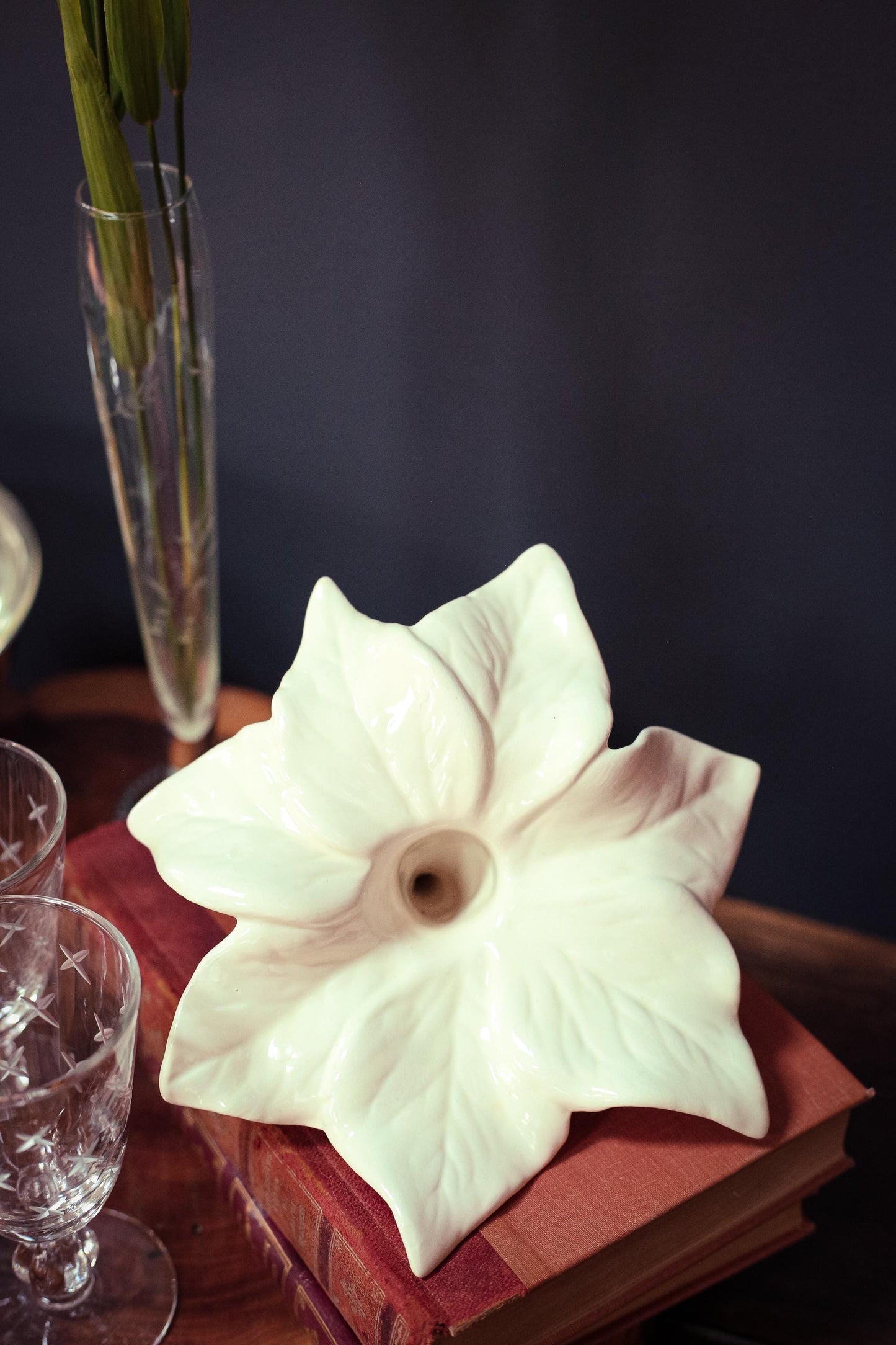 Poinsettia Shaped Bud Vase - Vintage Ceramic Floral Vase