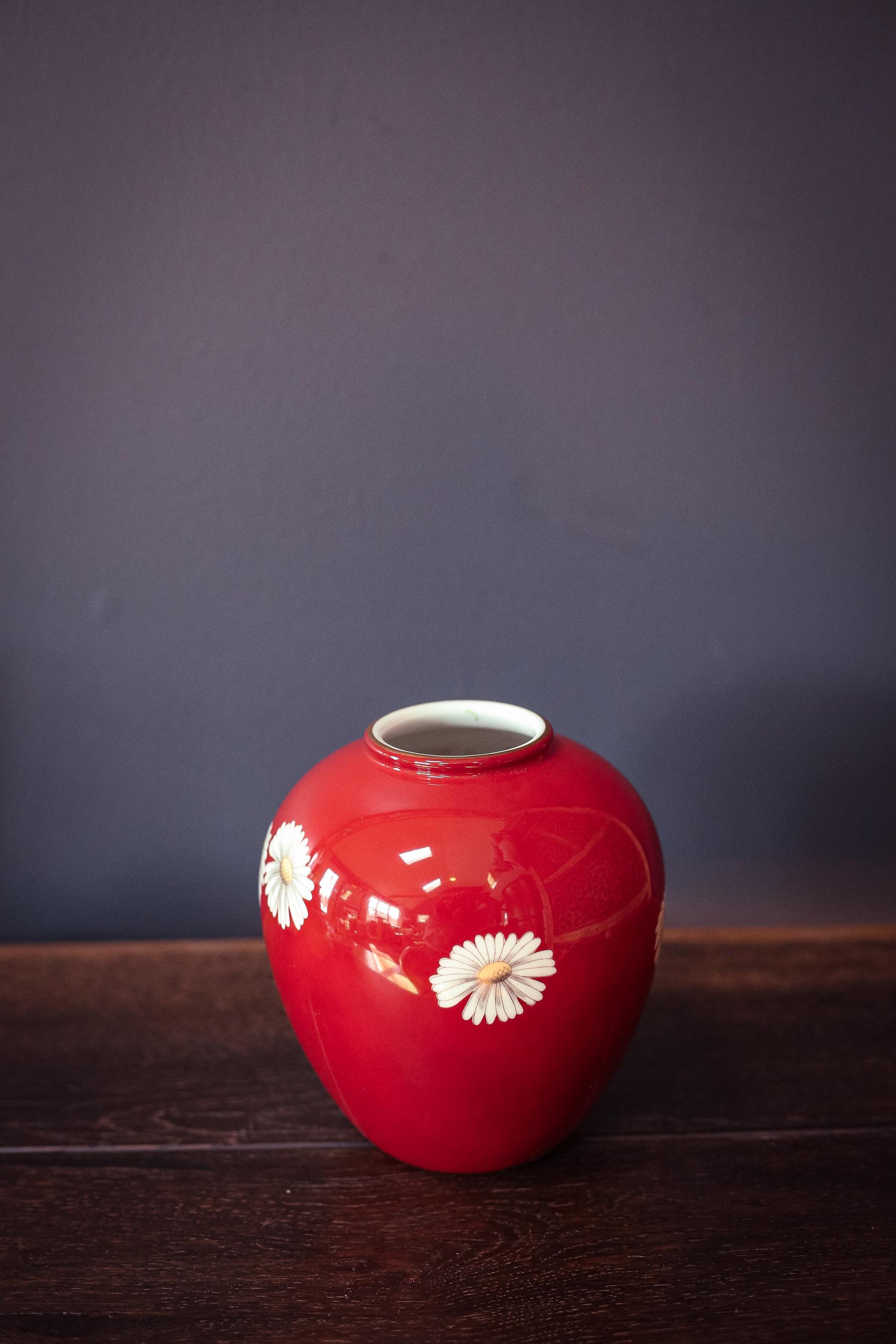 Noritake Red/Orange Vase with White Daisy - Vintage Japanese Vase