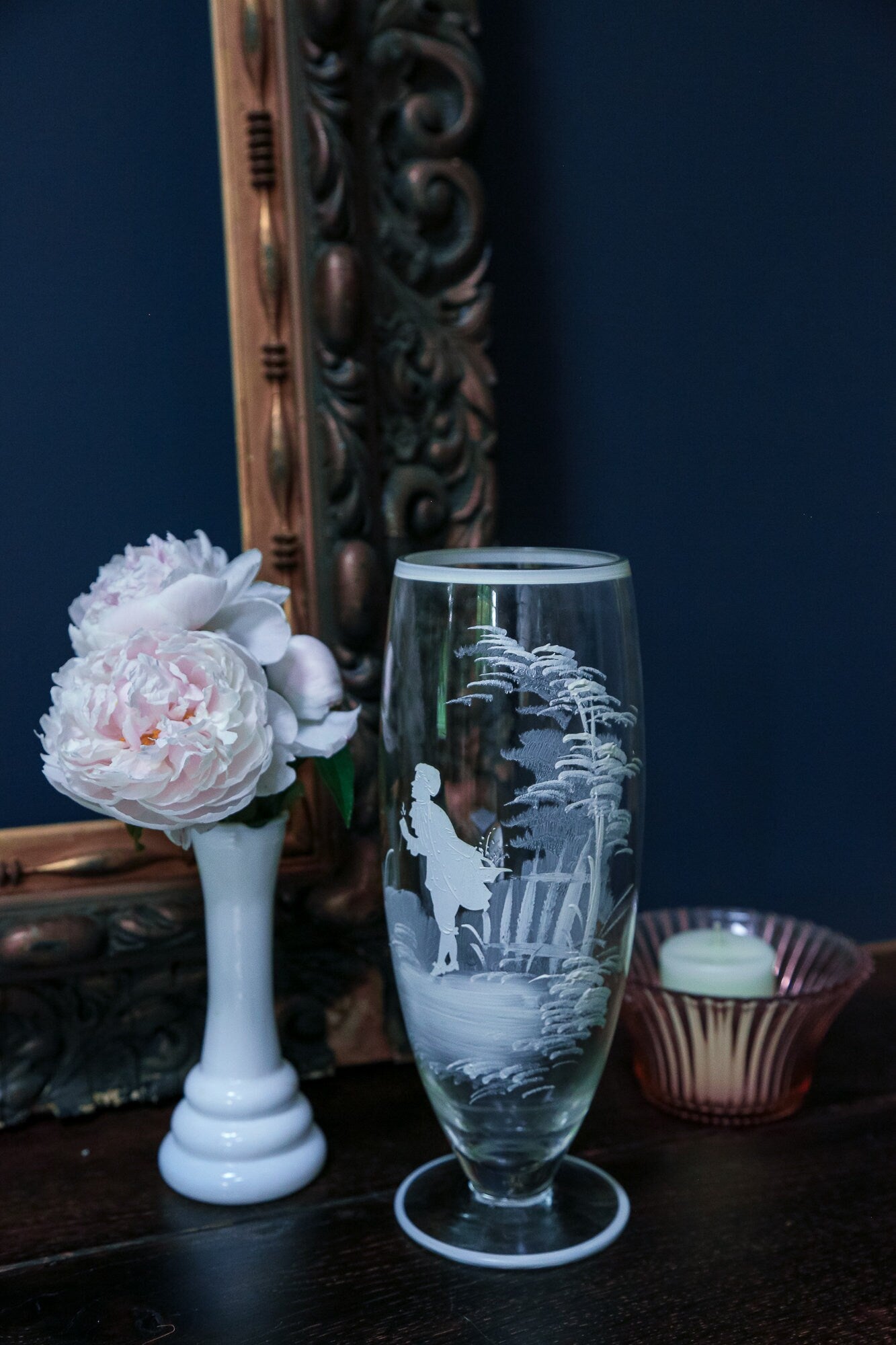Antique Mary Gregory Hand Painted Glass Vase with Victorian Toille Scene - Hand Painted Glass Vase from Late 19th century/ 1800’s