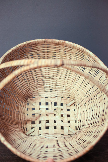 Large White Washed Round Belly Basket with Handle - Vintage Cottage Farmhouse Painted Splint Gathering Basket