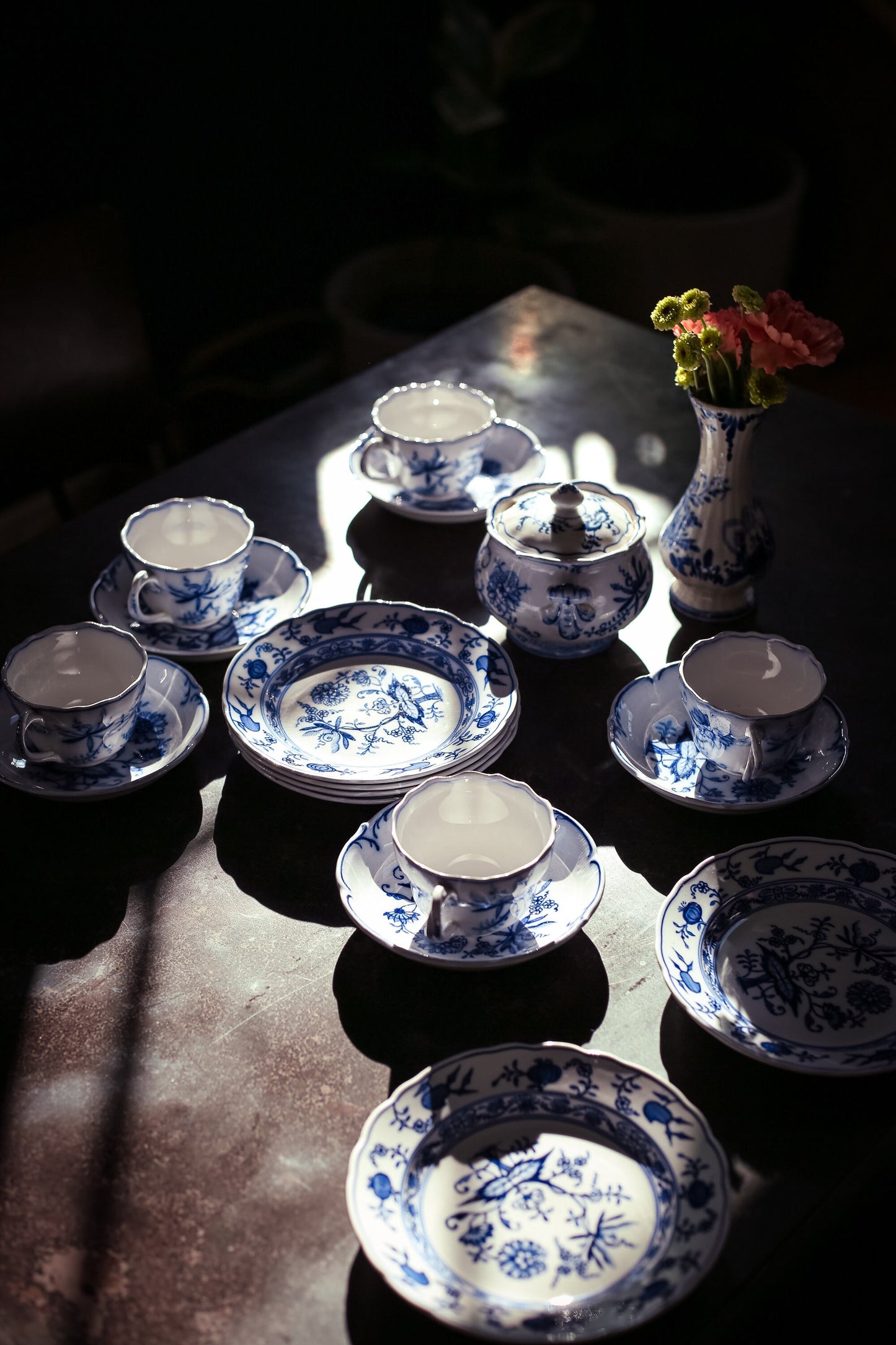 Blue Onion Villeroy & Boch Dresden Saxony Dessert/Salad Plate Set of 6 - Antique Fine China Collectible Blue White Ceramic