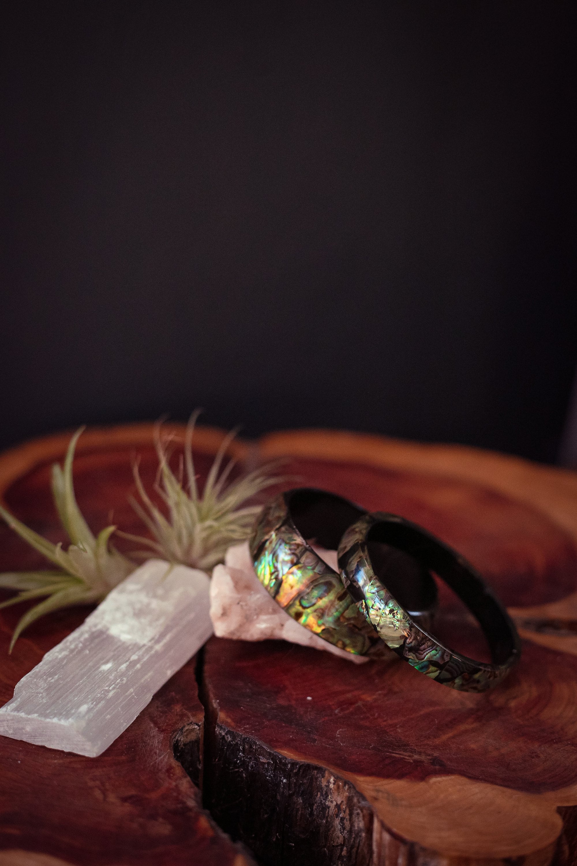 Paua Inlay in Resin Bangle by Fiordland - Vintage Paua Shell Bracelet ...