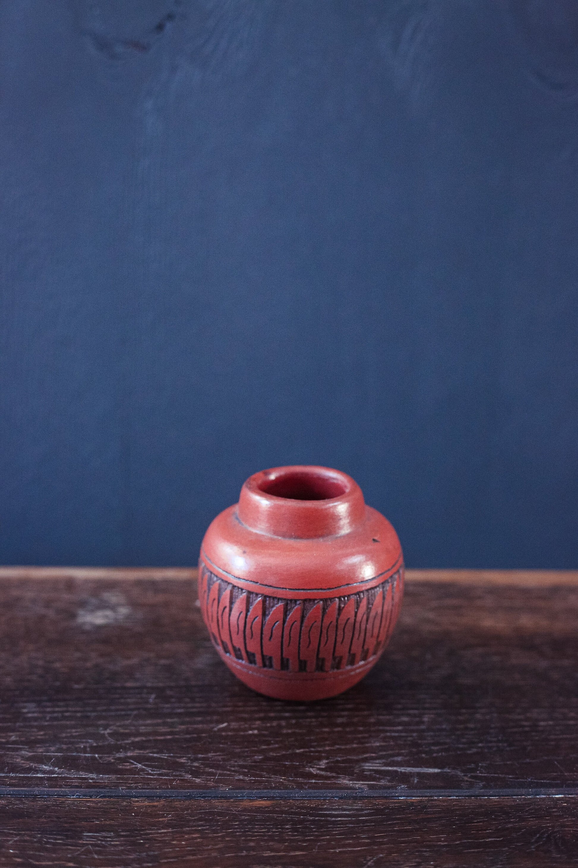Handmade Native American Pottery Signed TL Dineh - Vintage Incised Carved Pottery Vase