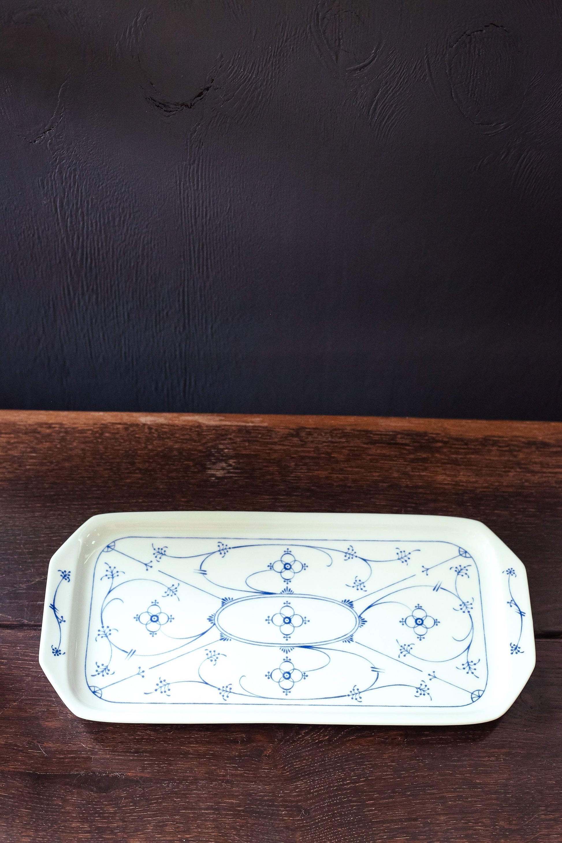 Porcelain Platter in Blue Strawflower Pattern - Vintage Bon Apart Indischblau Blue & White China