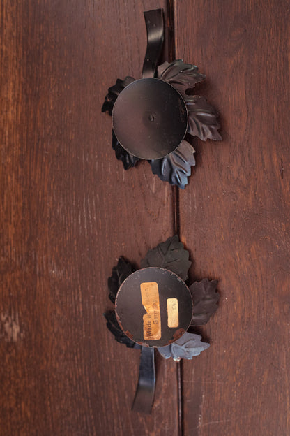 Black Metal Leaf Shaped Candlestick Holder - Vintage Maple Leaf Candleholder with Handle