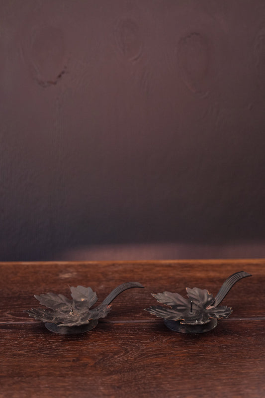 Black Metal Leaf Shaped Candlestick Holder - Vintage Maple Leaf Candleholder with Handle