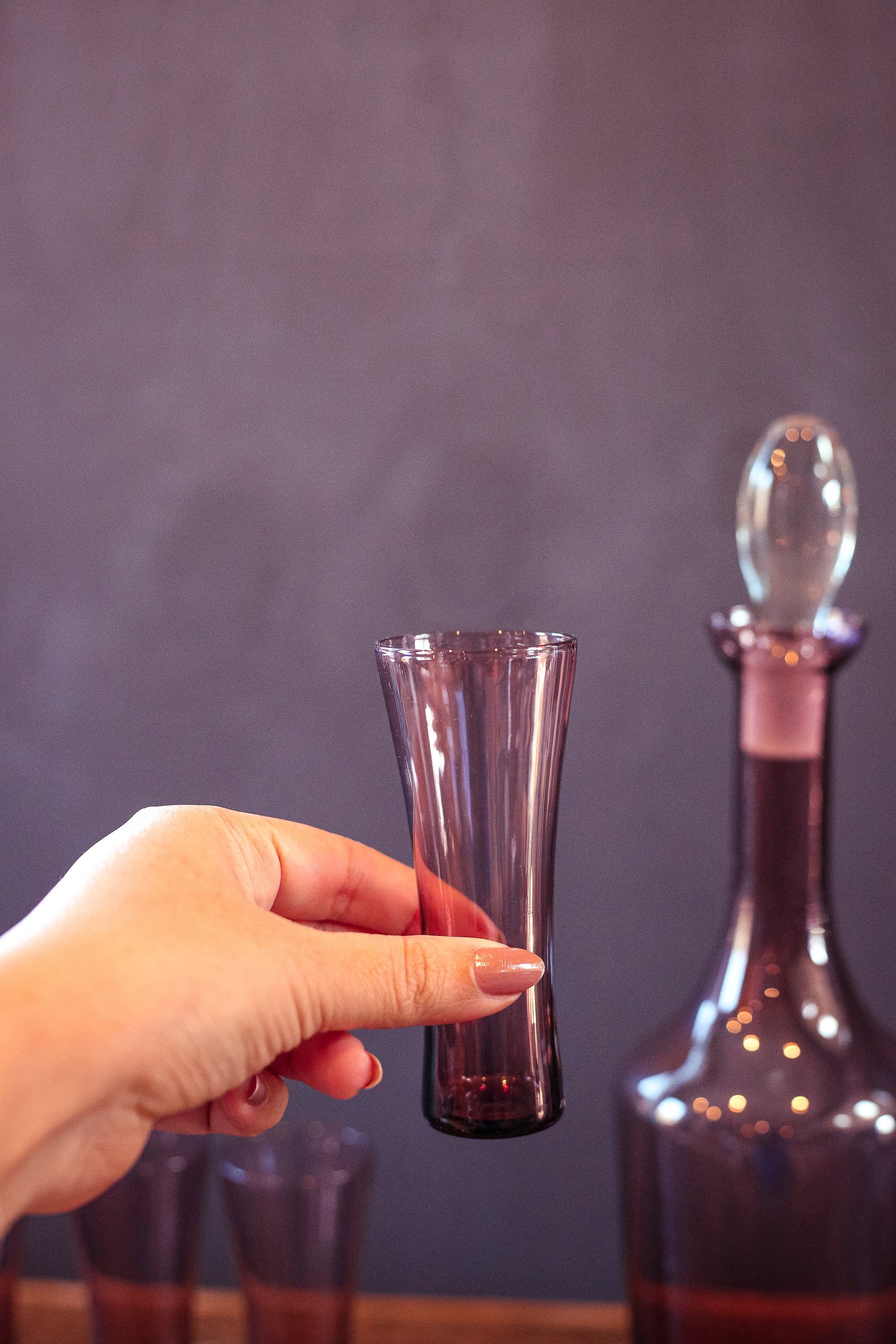 Amethyst Glass Decanter and Shot Glasses - Vintage Midcentury Modern Barware Purple Glass