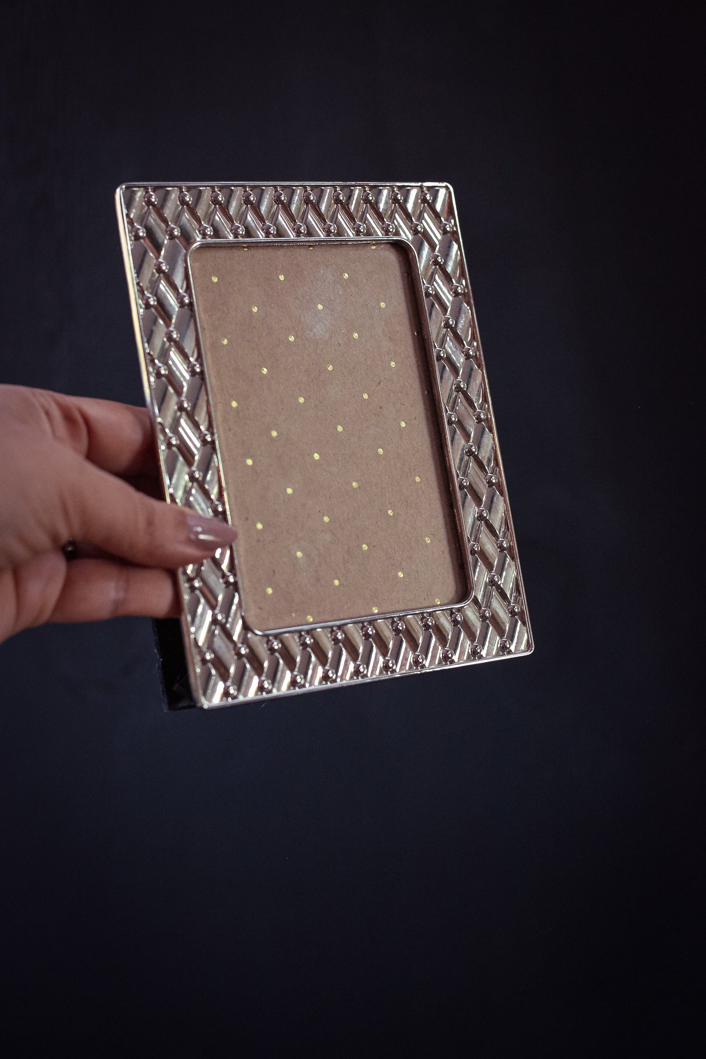 Woven Texture Metal Photo Frame - Vintage Silver Tone Tabletop Picture Frame